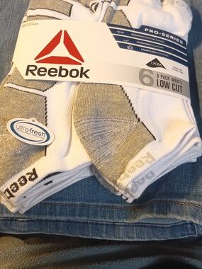 Reebok Men's Pro Series Low Cut Socks 6-Pack White fits shoe size 6-12.5 NWT